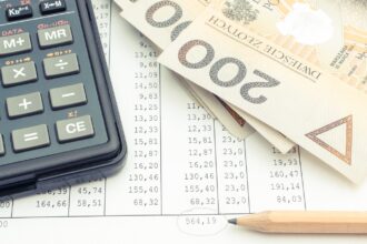 przeliczenie emerytury po 65 roku zycia 1 Przeliczenie emerytury po 65 roku życia. Po spełnieniu określonych warunków świadczenie może wzrosnąć