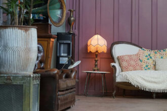 fredzle abazur Dlaczego warto ozdobić abażur lampy salonowej frędzlami?