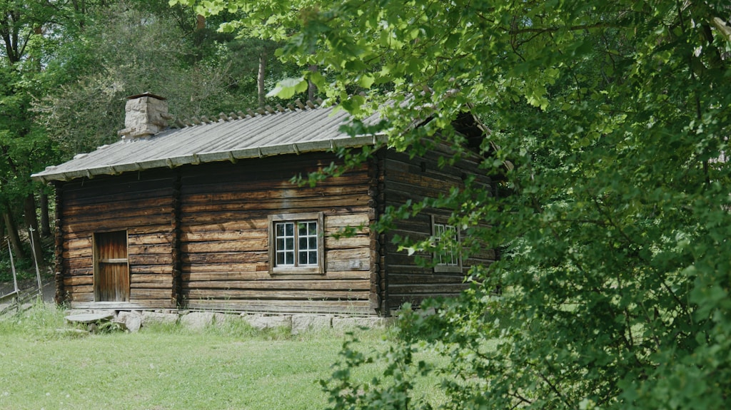 Jak wykonać akustykę w domku drewnianym?